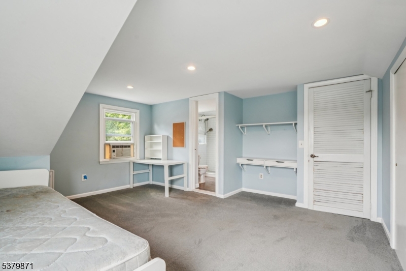 163 Myrtle Ave