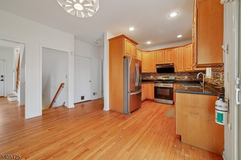17 Grove St