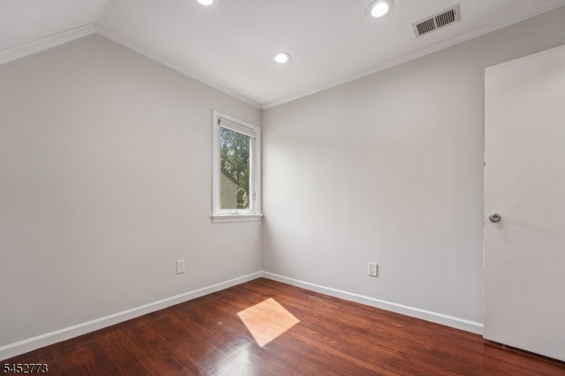 4 Arbor Ct