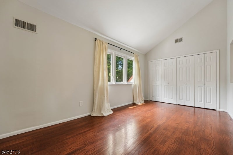 4 Arbor Ct