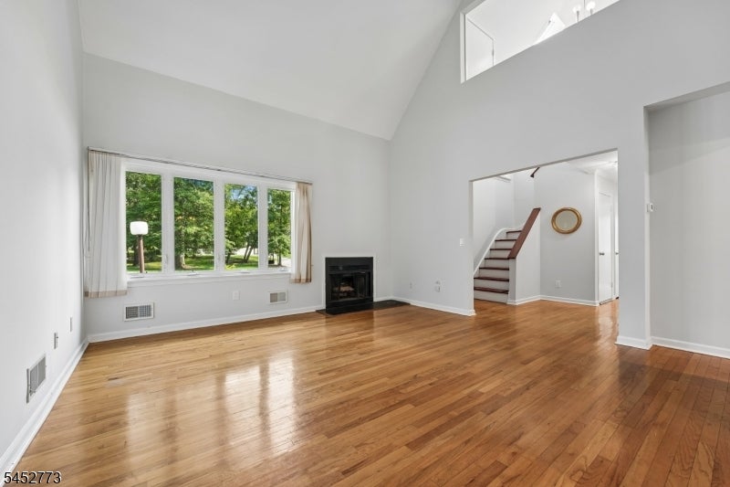 4 Arbor Ct