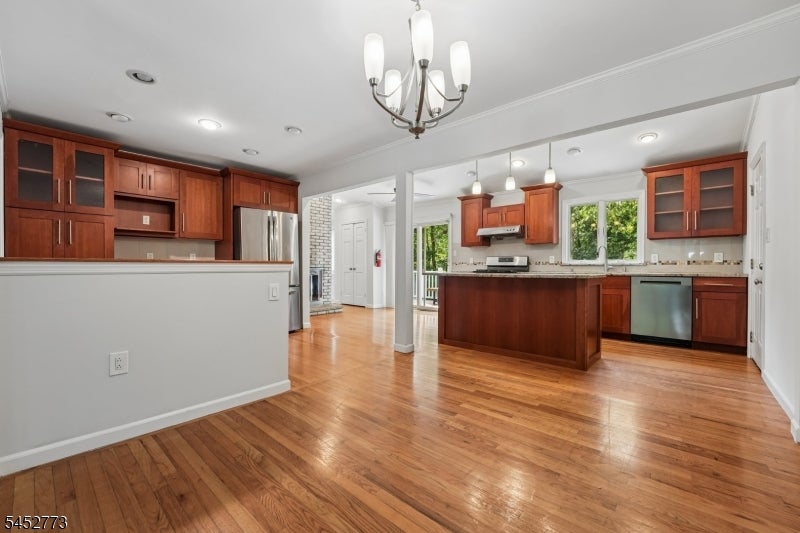 4 Arbor Ct