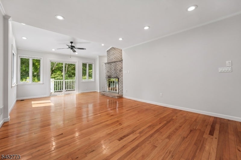 4 Arbor Ct