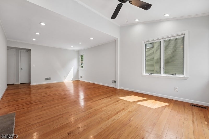 4 Arbor Ct