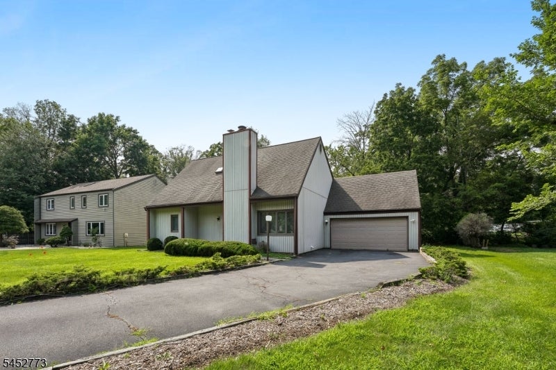 4 Arbor Ct