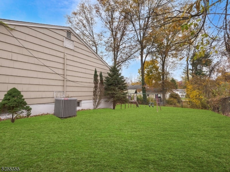 69 Intervale Rd