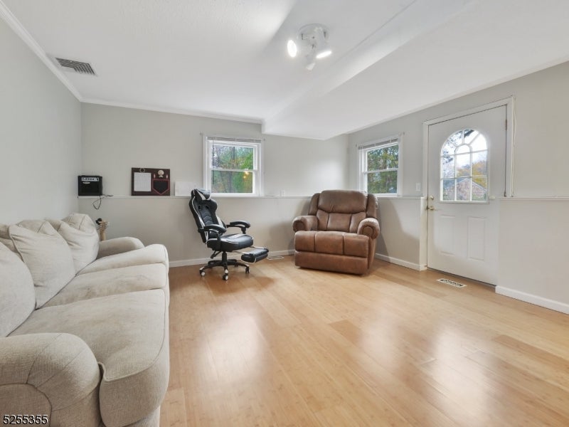 69 Intervale Rd