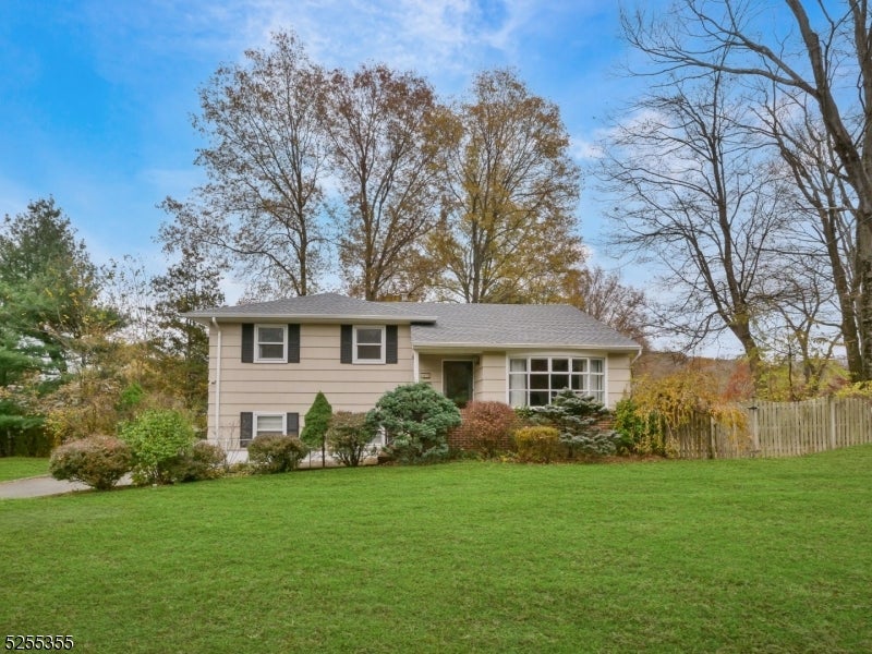 69 Intervale Rd