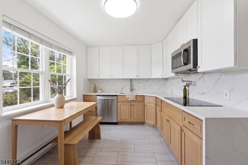 52 Lakeside Dr A