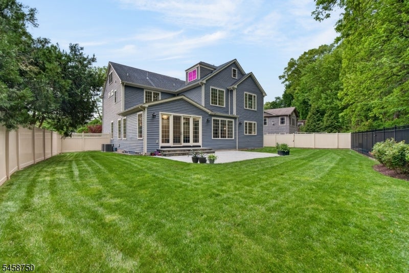 25 Wellington Ave