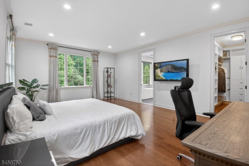 25 Wellington Ave