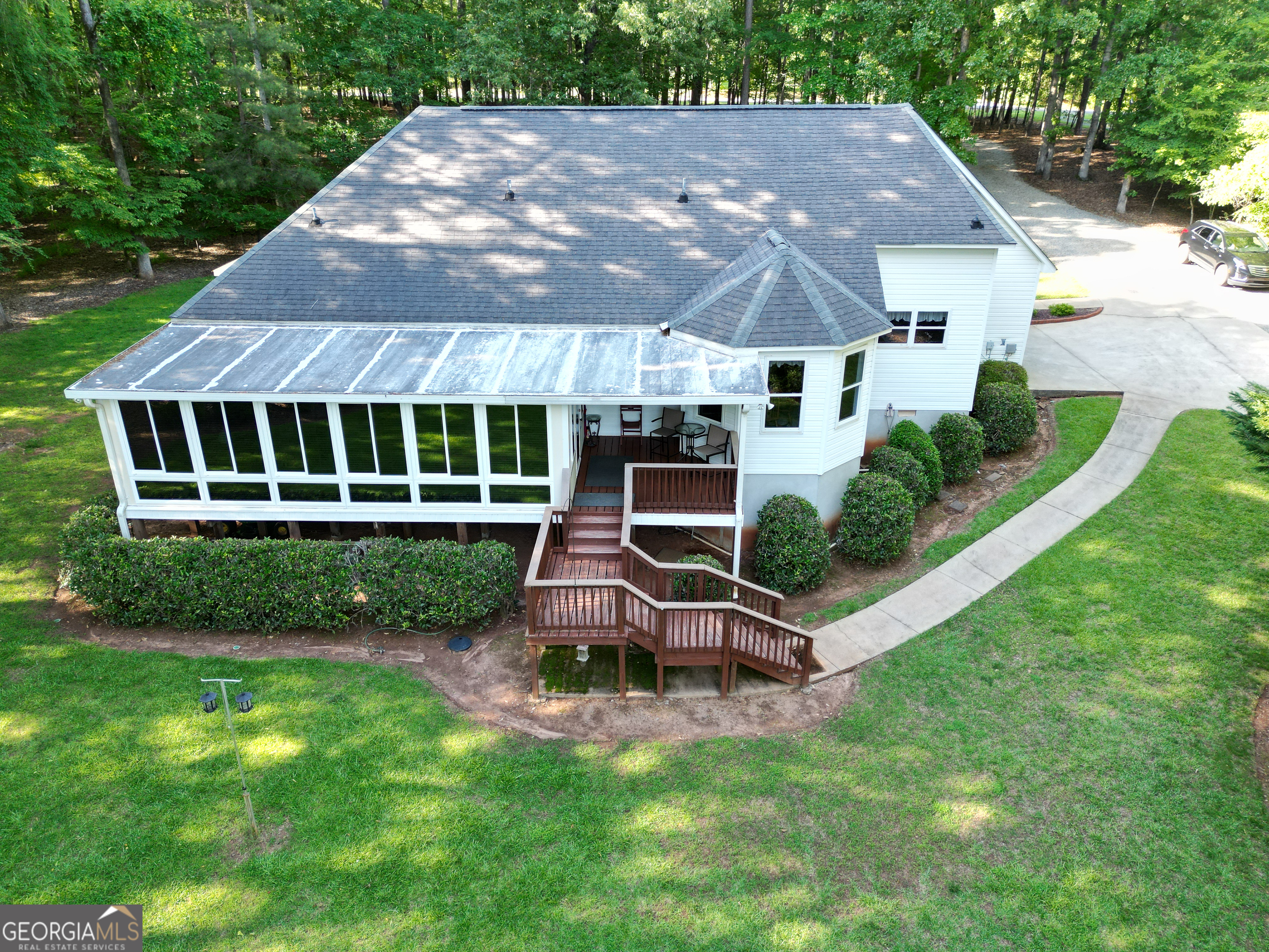320 Parham Road NW