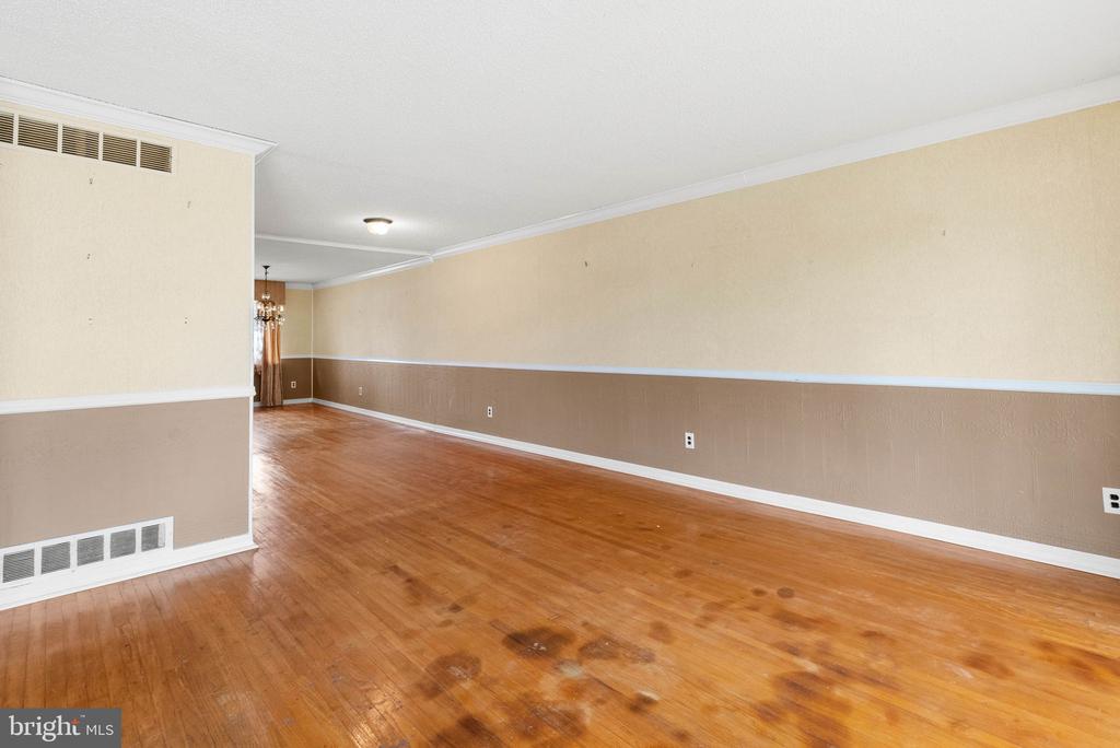 711 GEORGE LANE