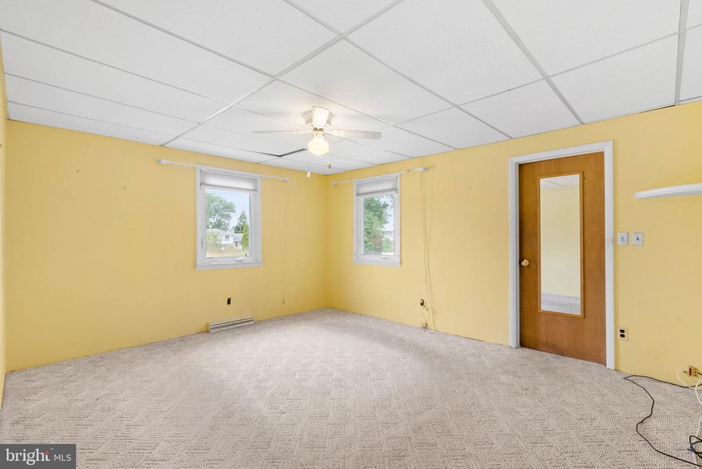 711 GEORGE LANE