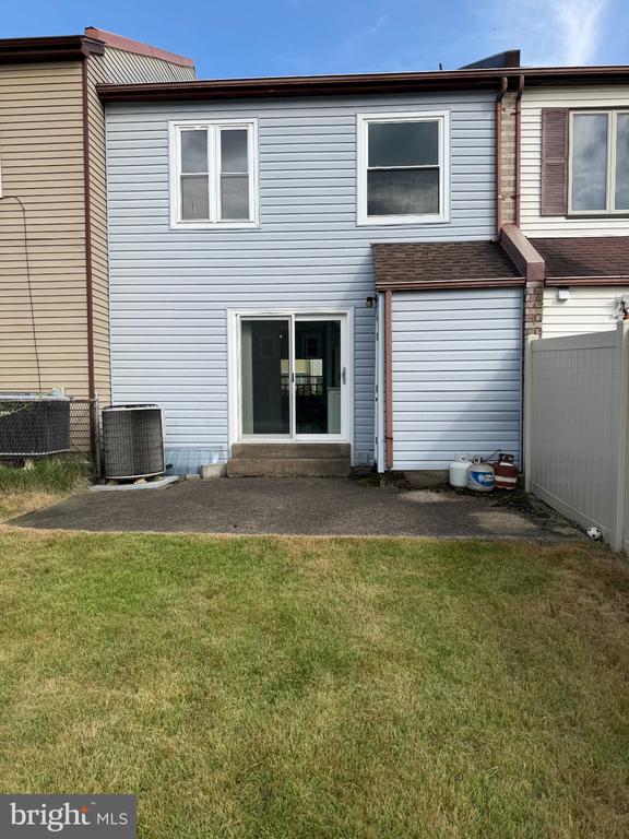 5110 EUSTON COURT
