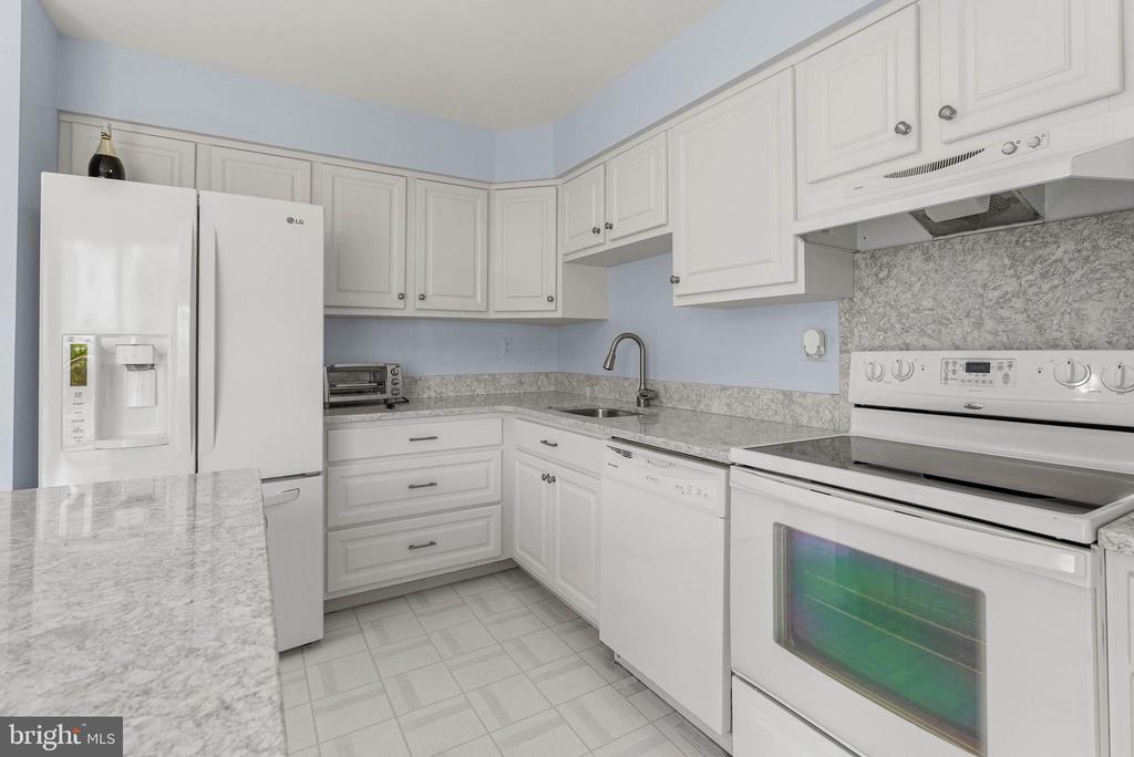 5110 EUSTON COURT