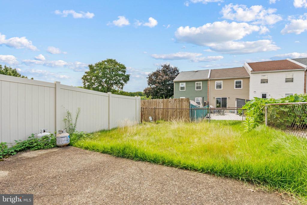 5110 EUSTON COURT