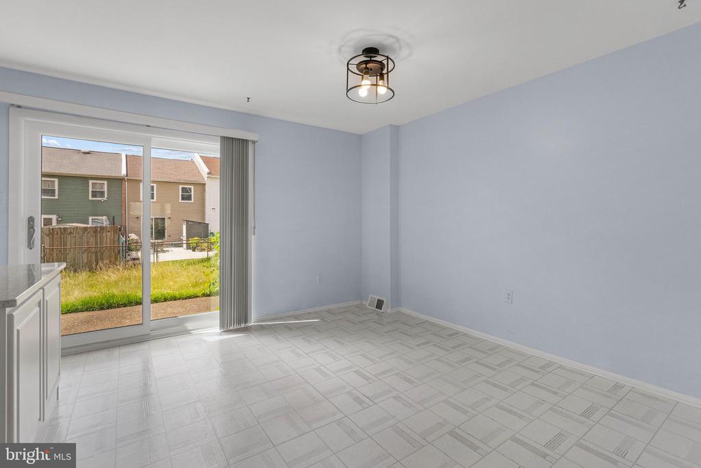 5110 EUSTON COURT