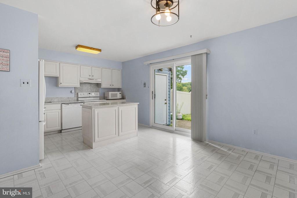 5110 EUSTON COURT