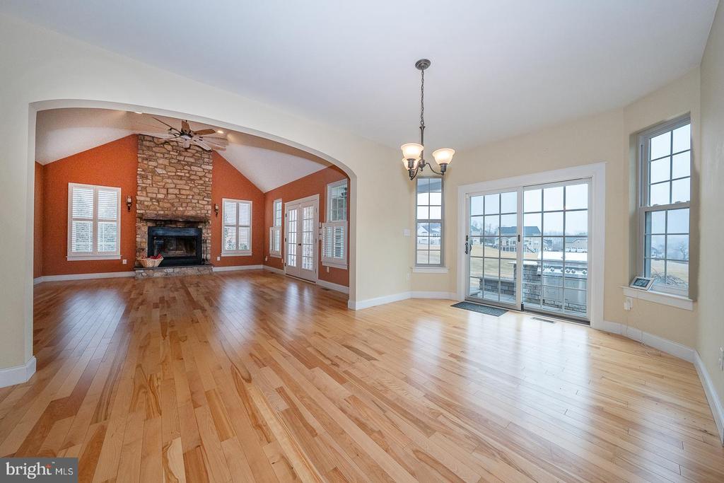 615 Foothill Dr