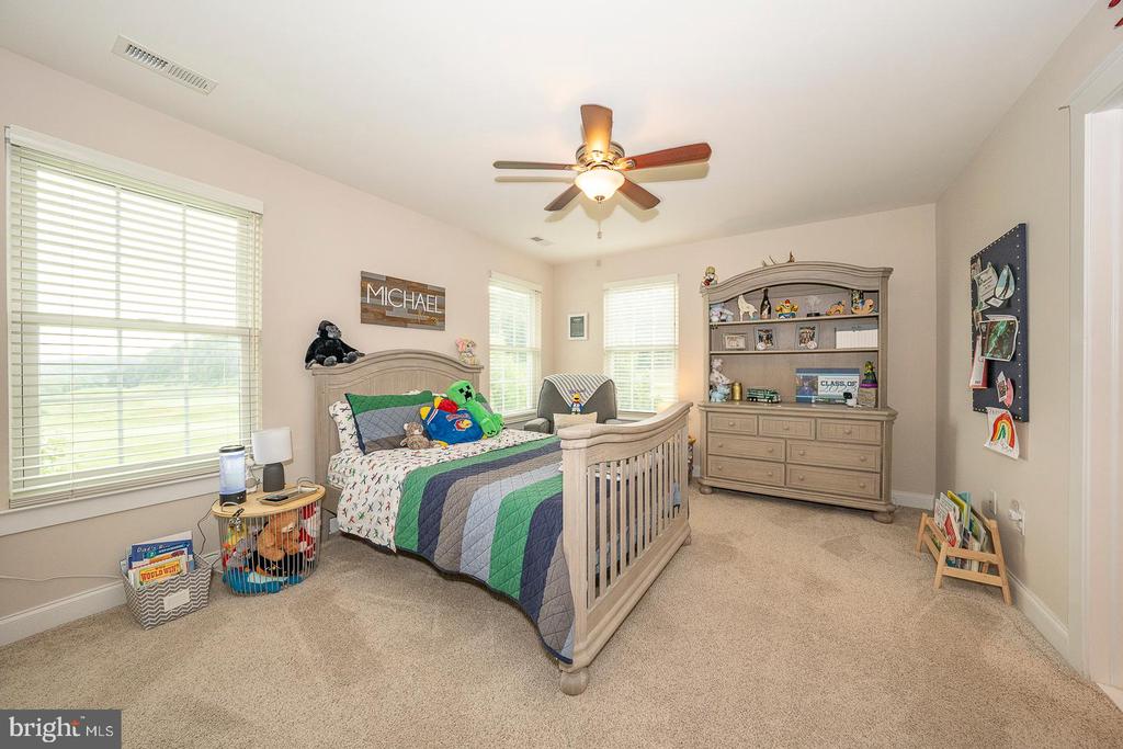 615 Foothill Dr