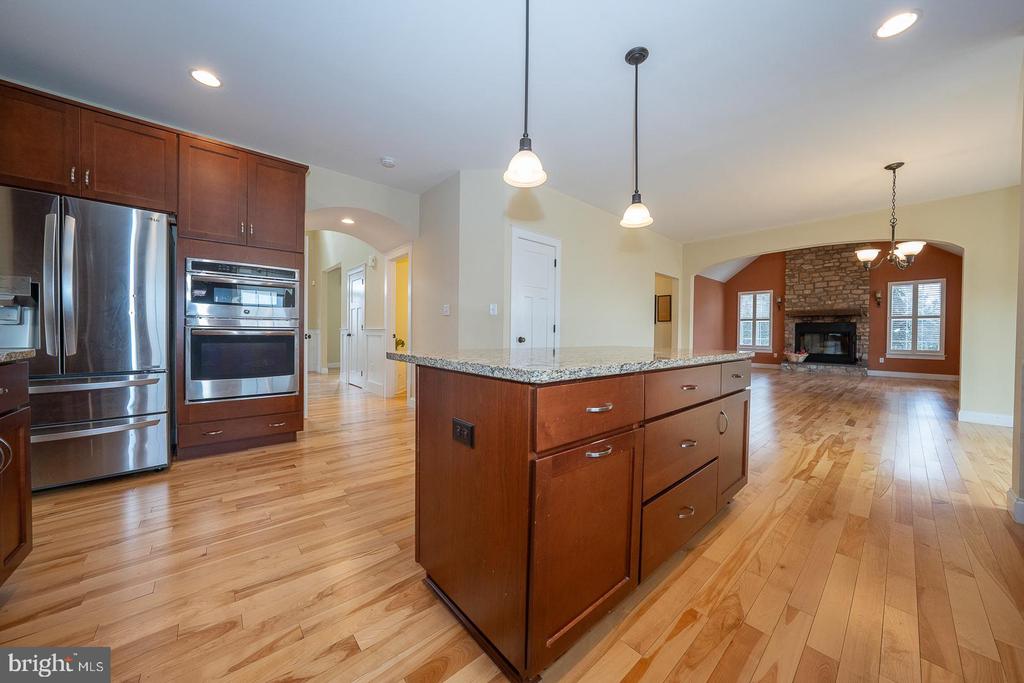 615 Foothill Dr