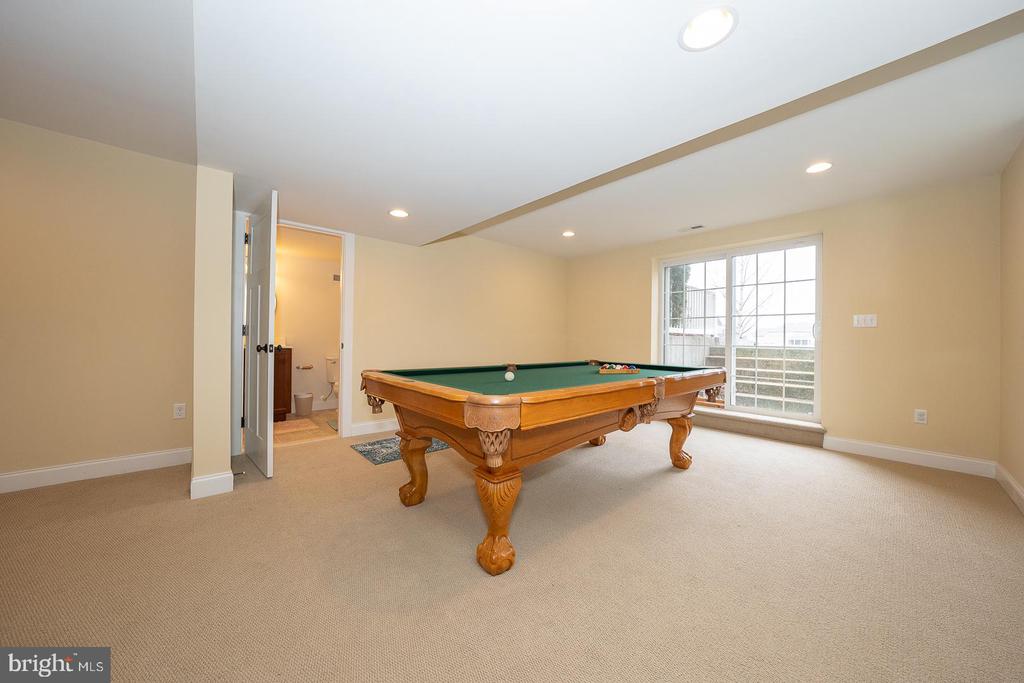 615 Foothill Dr