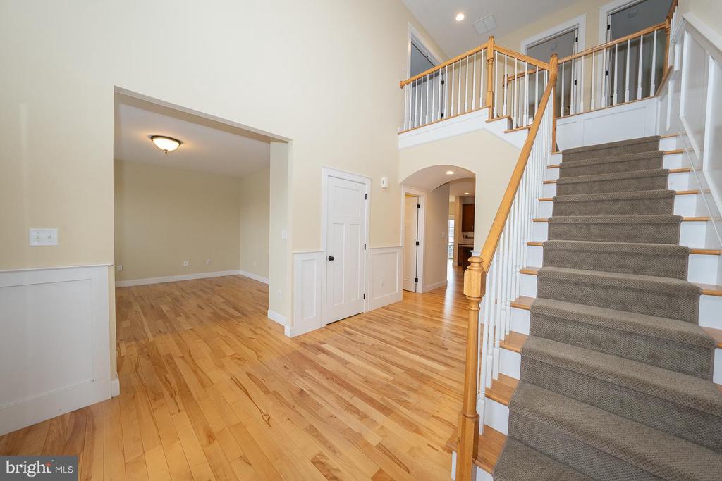 615 Foothill Dr