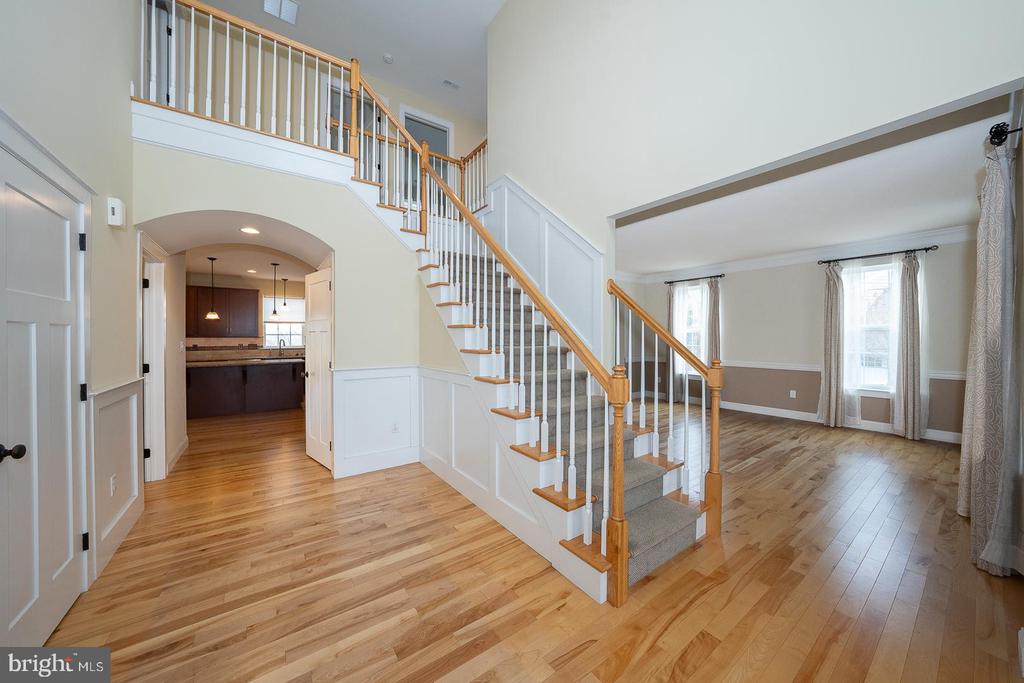 615 Foothill Dr