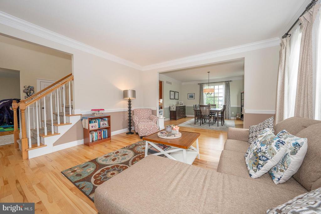 615 Foothill Dr