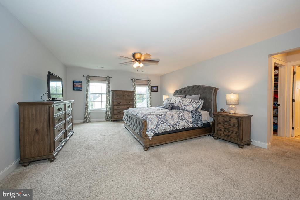 615 Foothill Dr