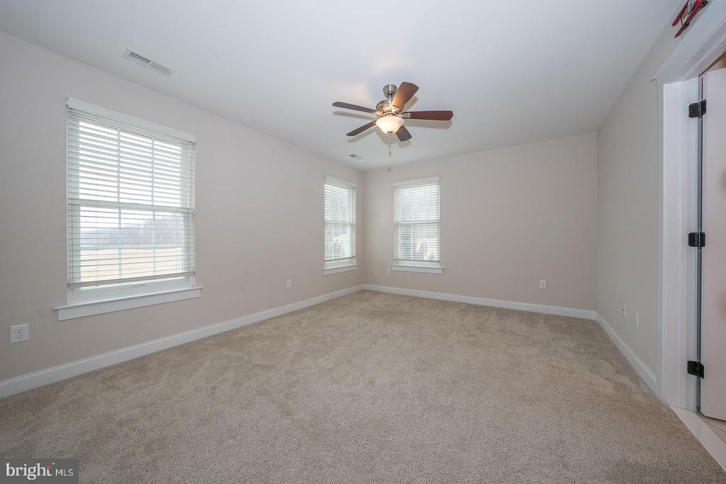 615 Foothill Dr