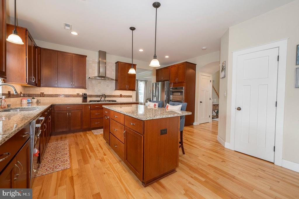 615 Foothill Dr