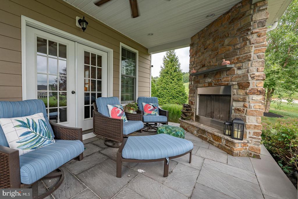 615 Foothill Dr
