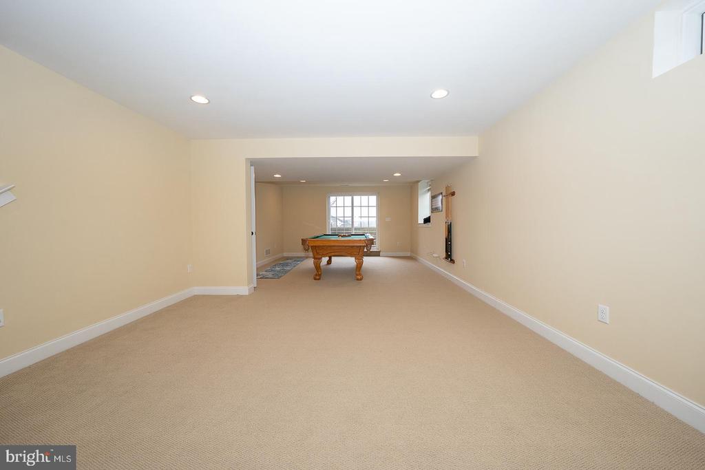 615 Foothill Dr