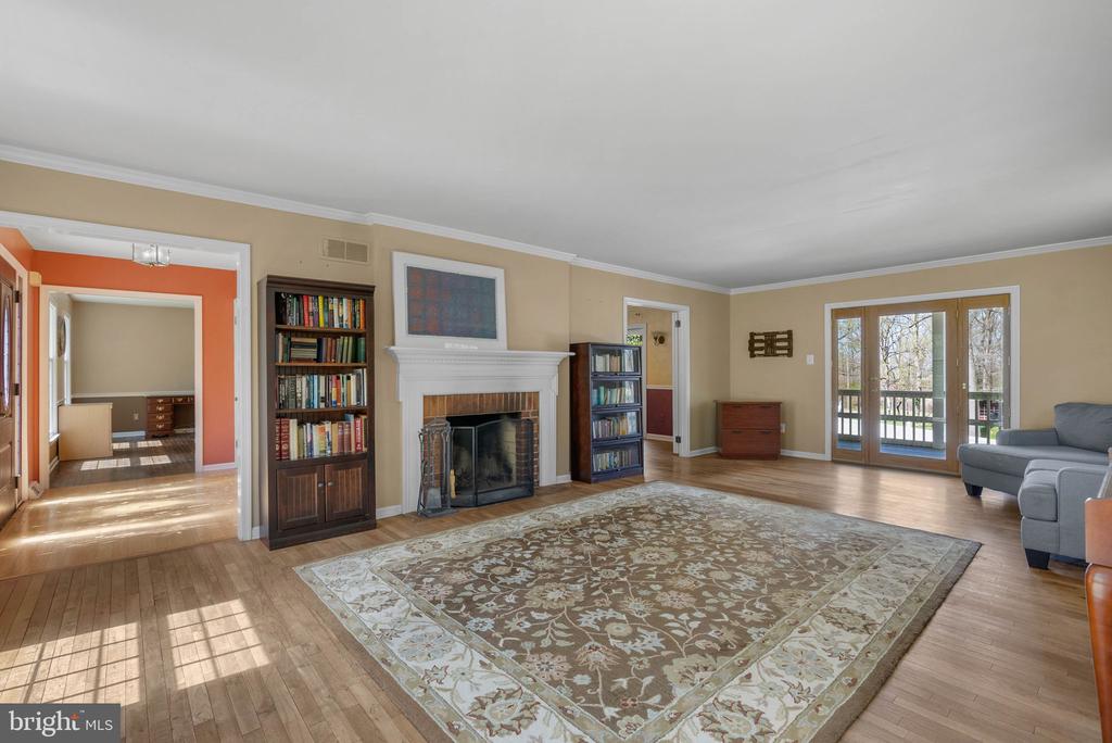 150 CONTINENTAL DRIVE