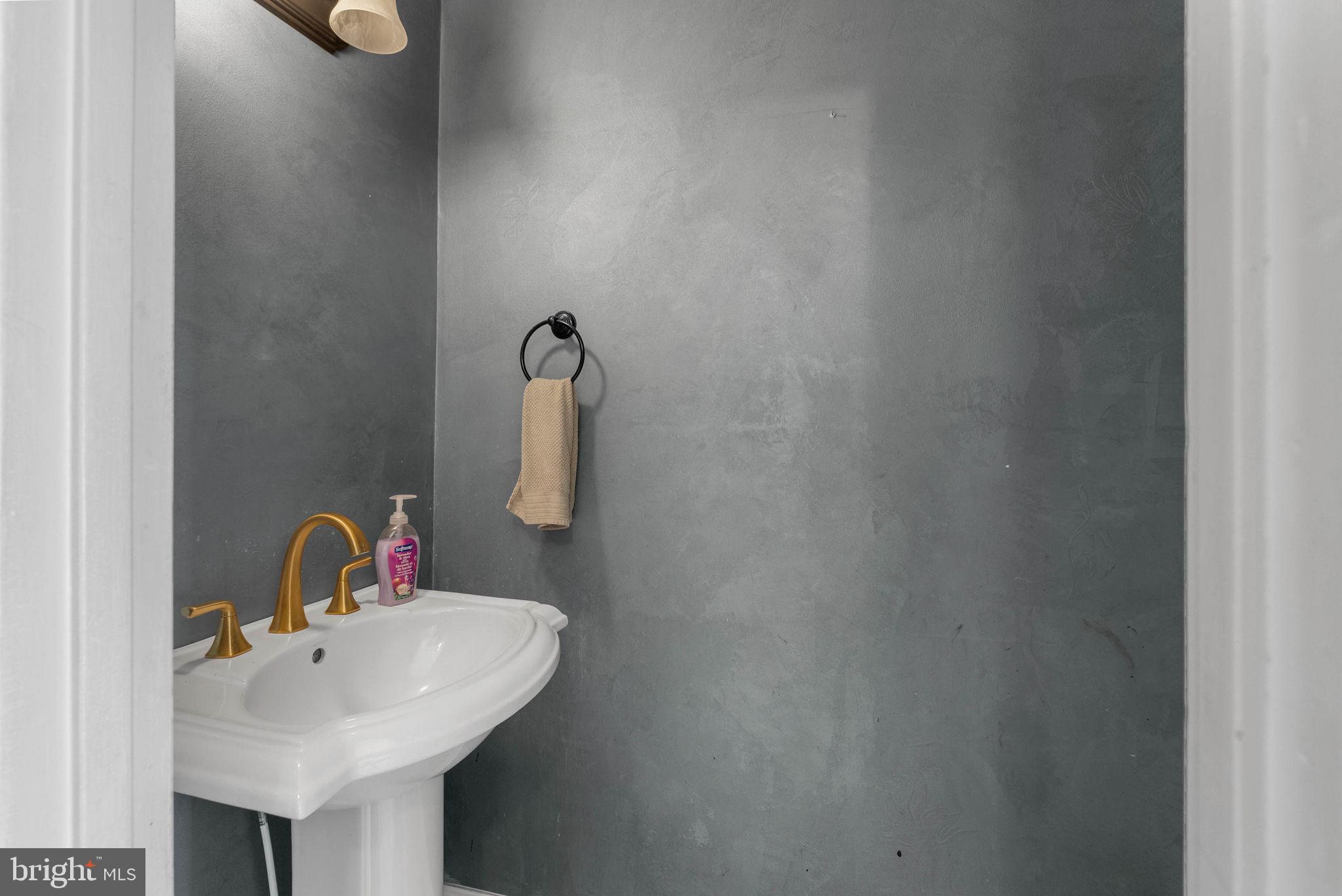 150 CONTINENTAL DRIVE