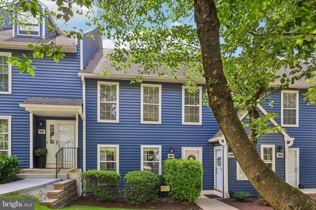 1009 ROUNDHOUSE COURT Unit: 3