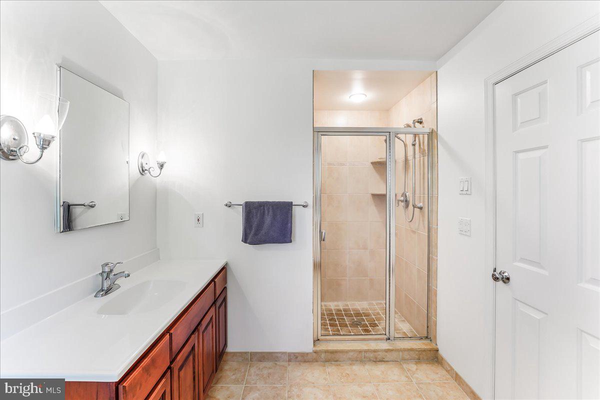 3201 Greene Countrie Dr