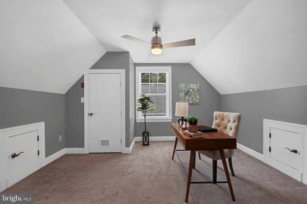642 West End Walk