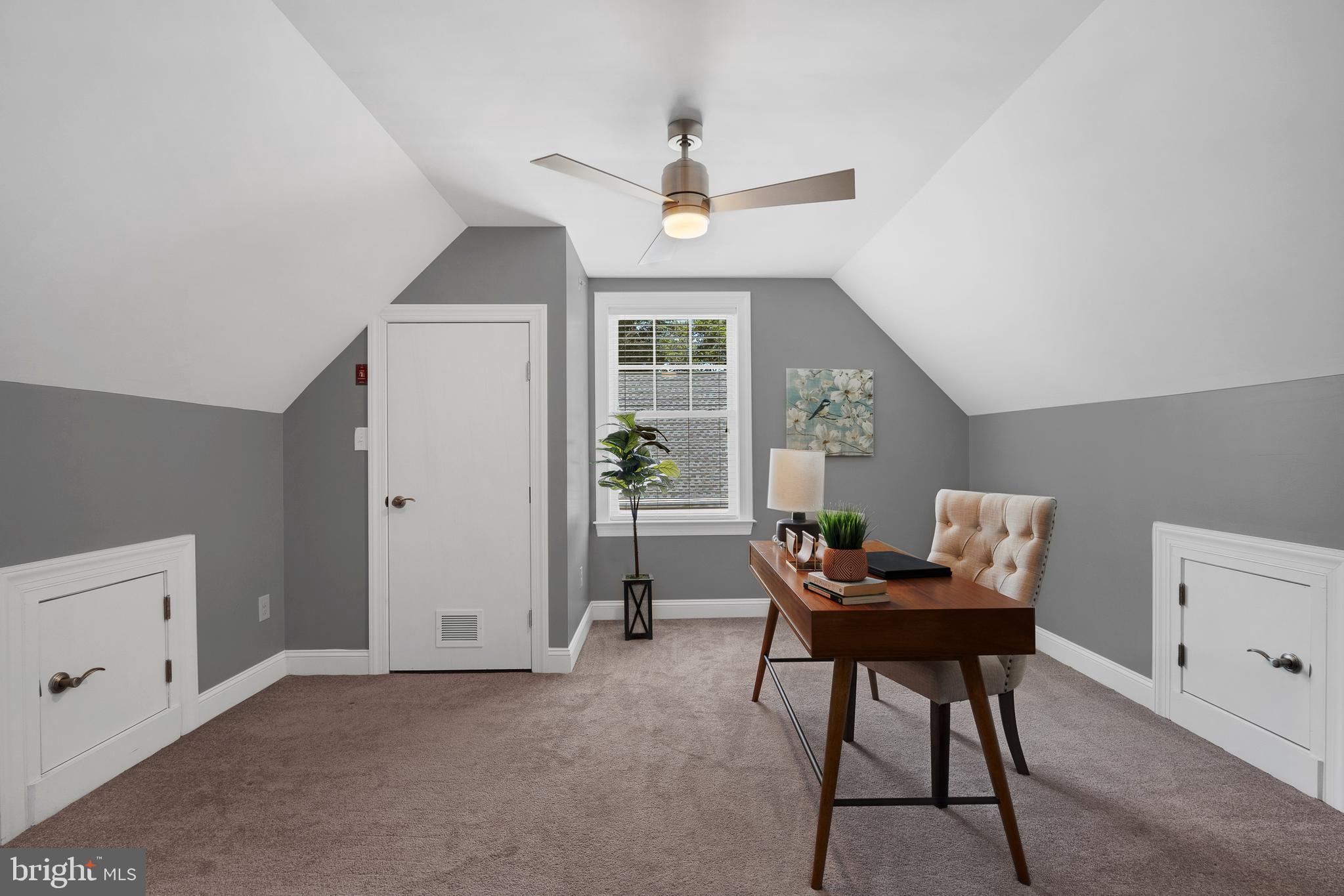 642 West End Walk