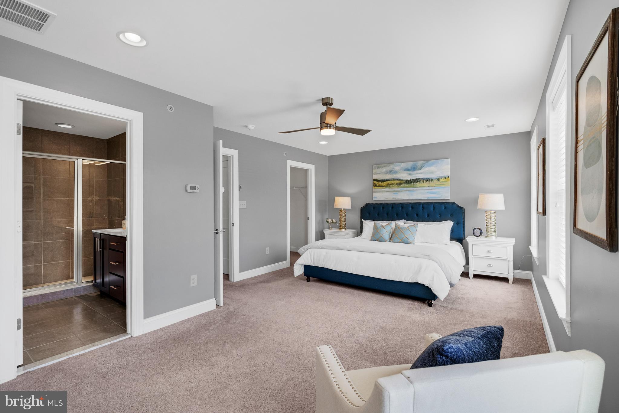 642 West End Walk