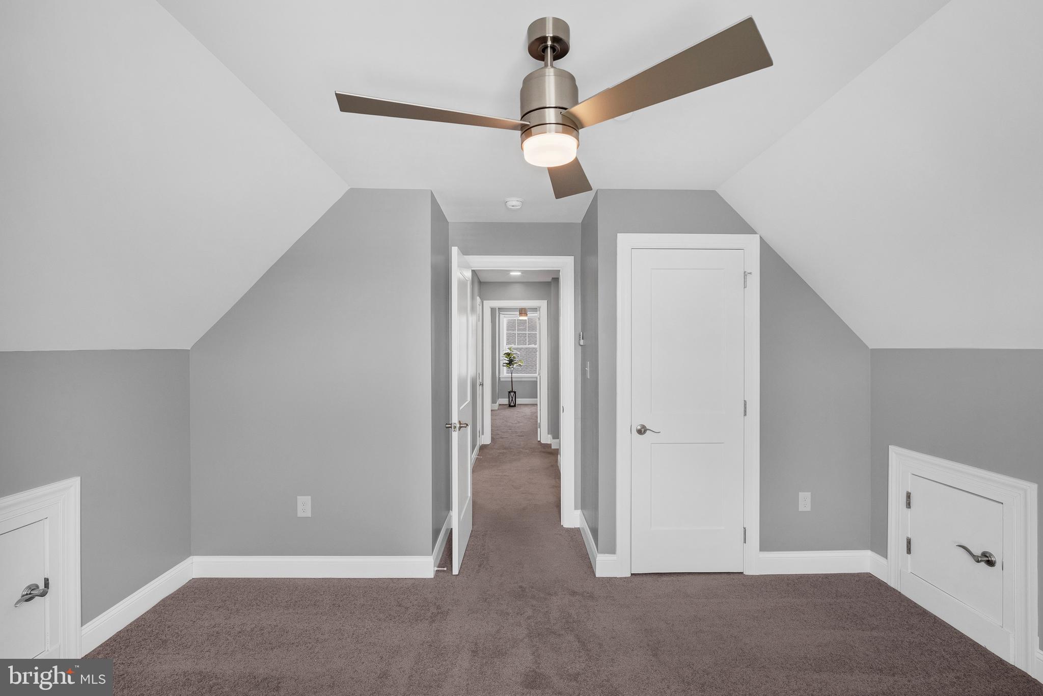 642 West End Walk