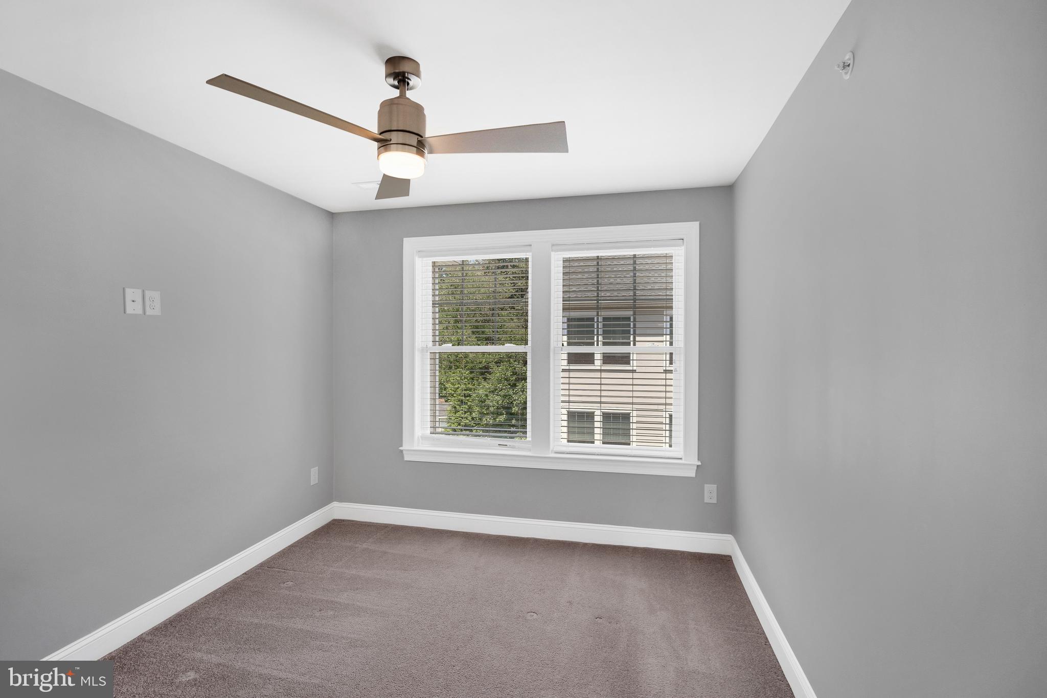 642 West End Walk