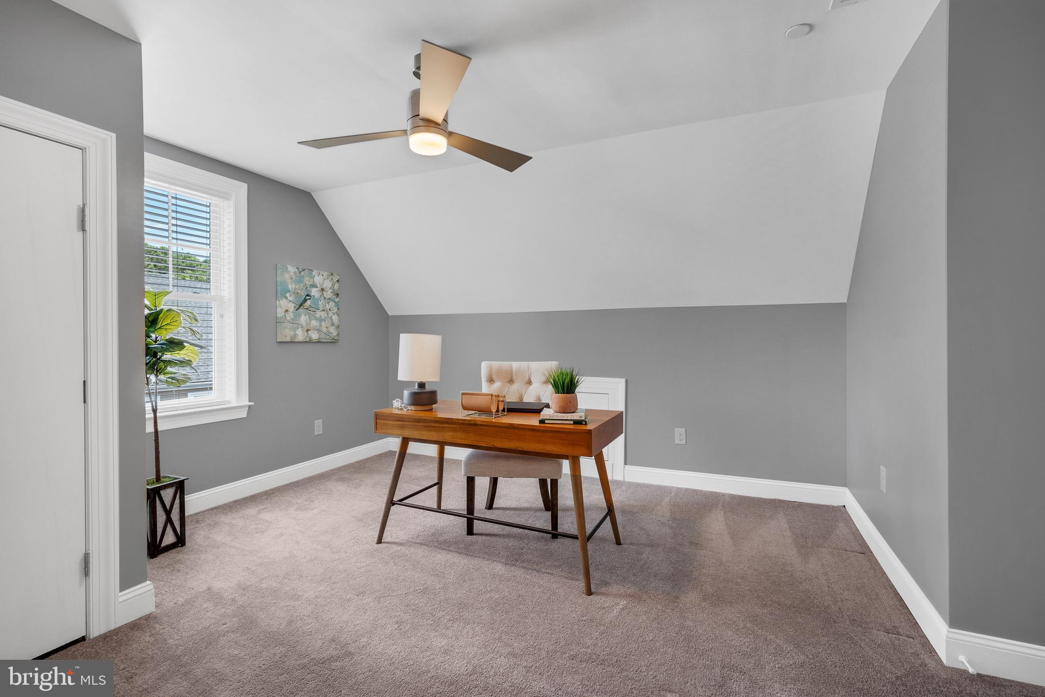 642 West End Walk