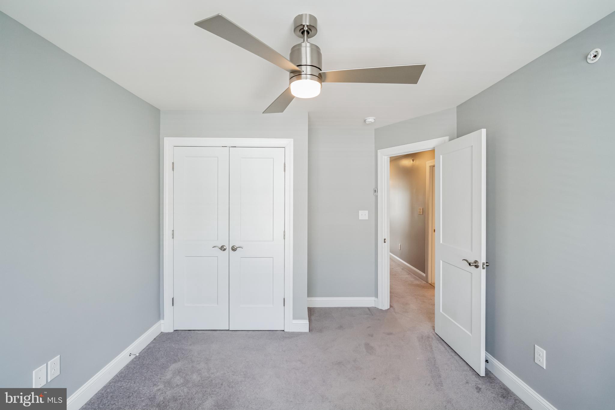 642 West End Walk