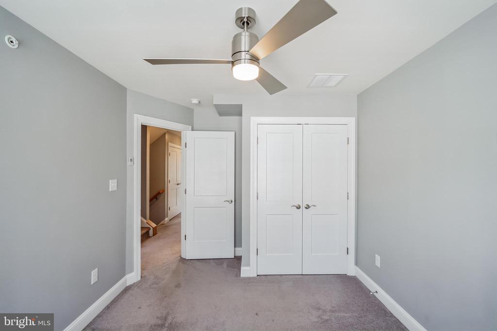 642 West End Walk