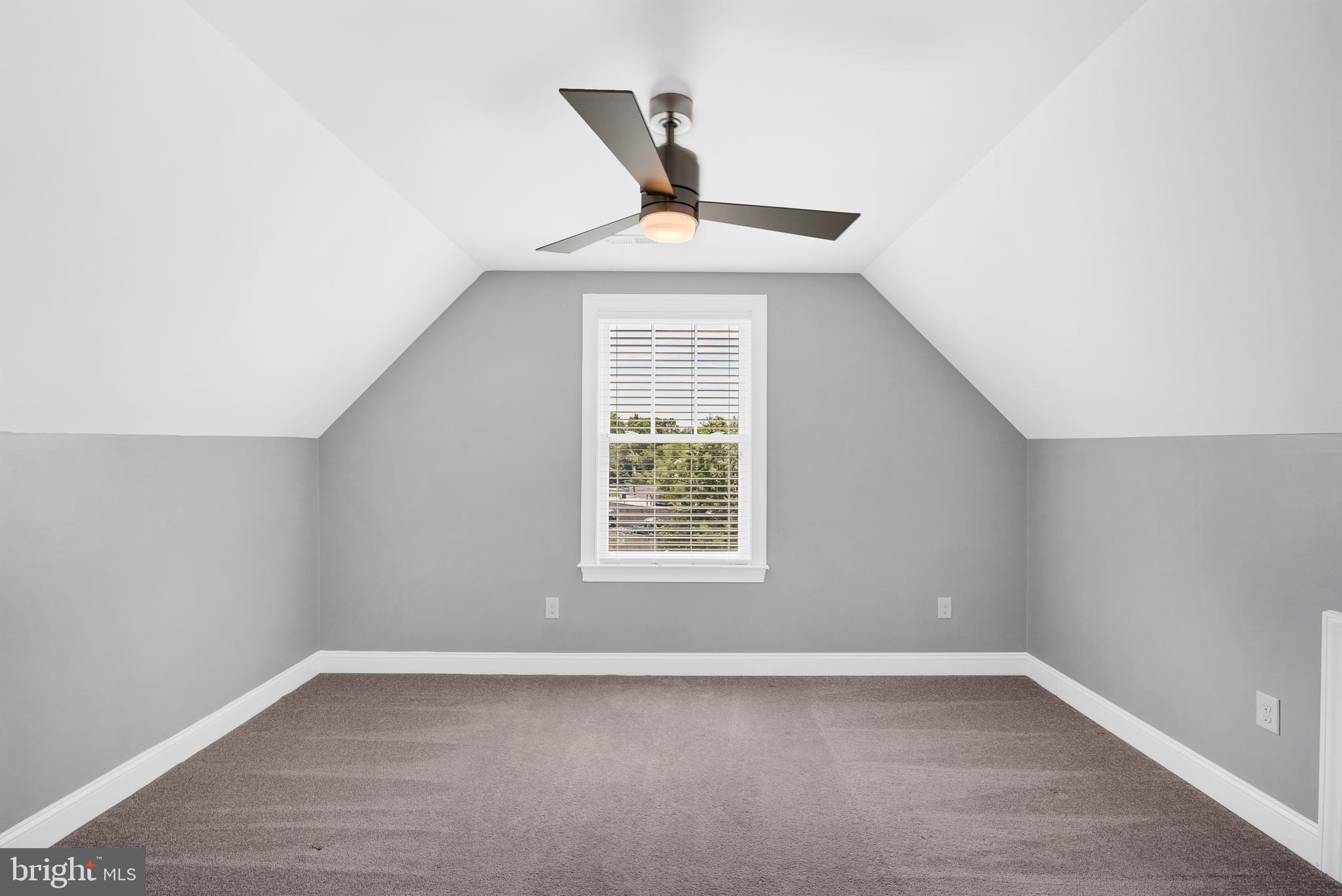 642 West End Walk