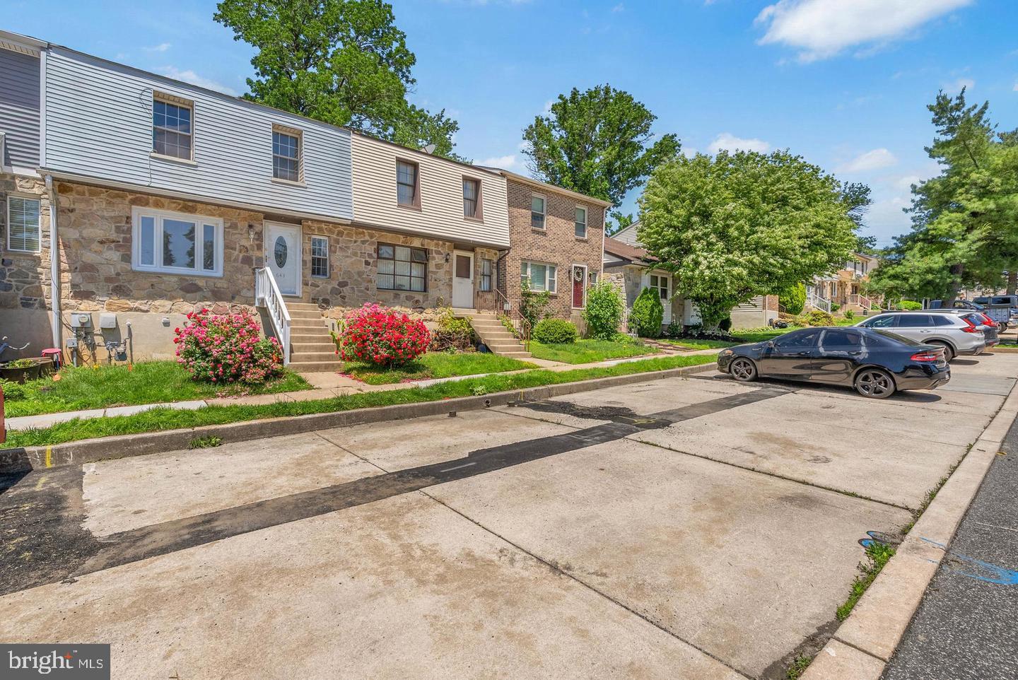 643 SAINT ANTHONY LN