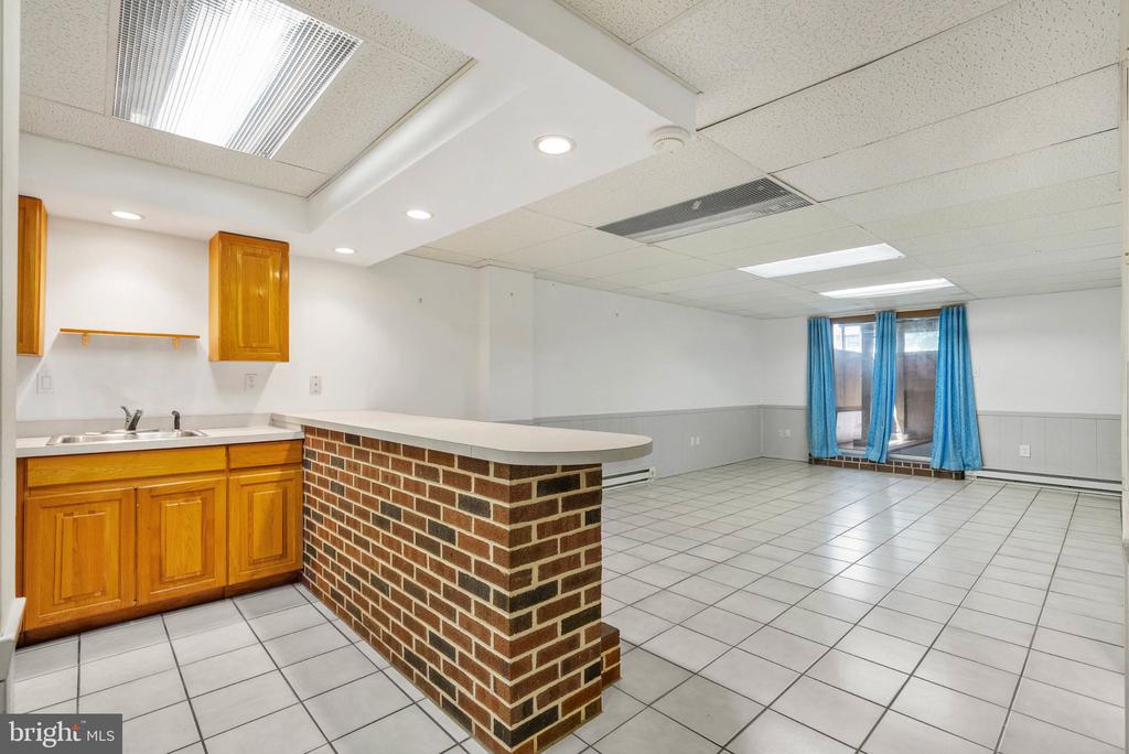 643 SAINT ANTHONY LANE